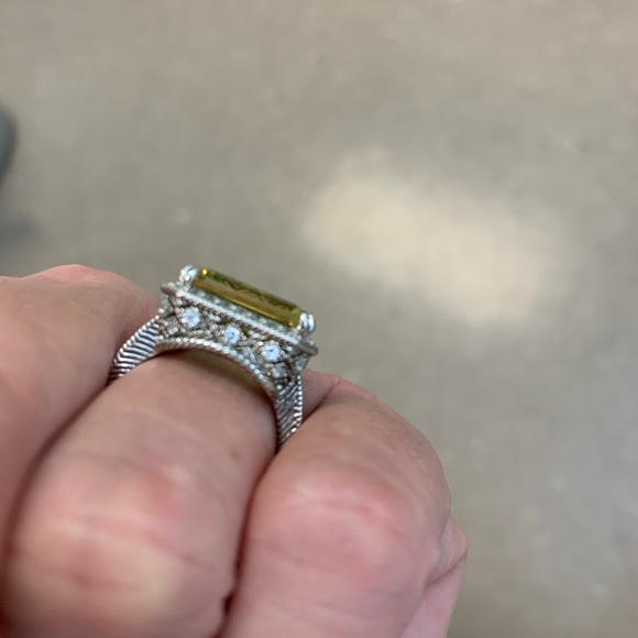 Judith Ripka SS lemon quartz and CZ size 7.75 -8 ring - new - Picture 5 of 9